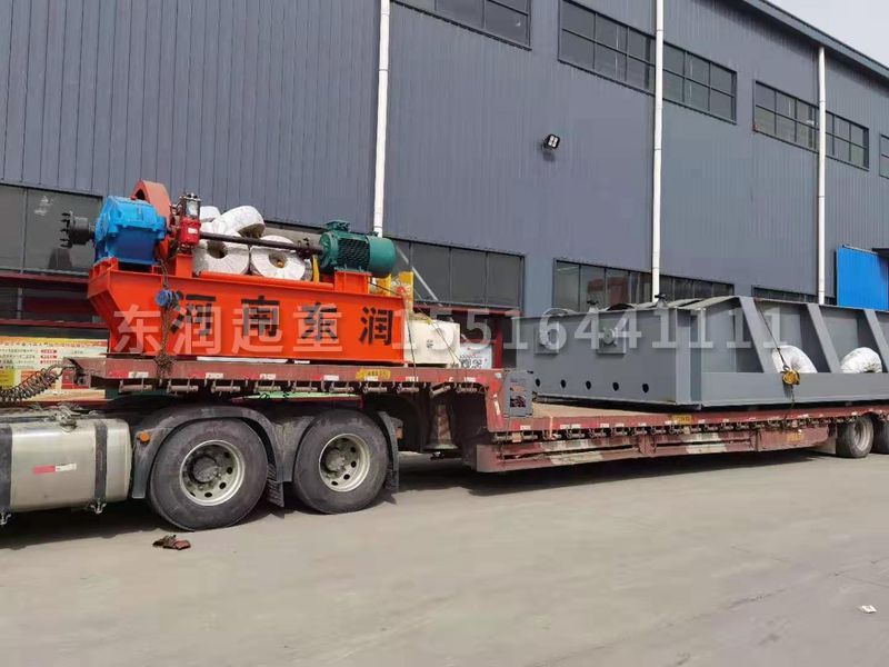 40套100噸卷?yè)P(yáng)機(jī)和1200噸閘門(mén)發(fā)運(yùn)中國(guó)電建十四局云南工地